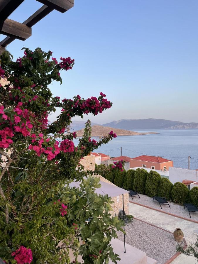 Marina Castellana Studios Chalki Town エクステリア 写真