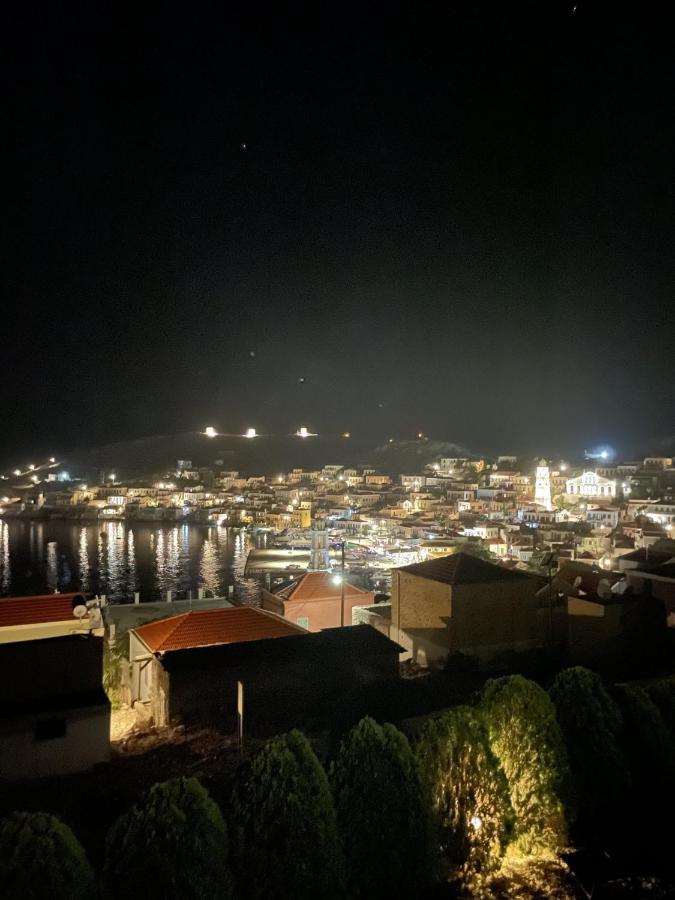 Marina Castellana Studios Chalki Town エクステリア 写真
